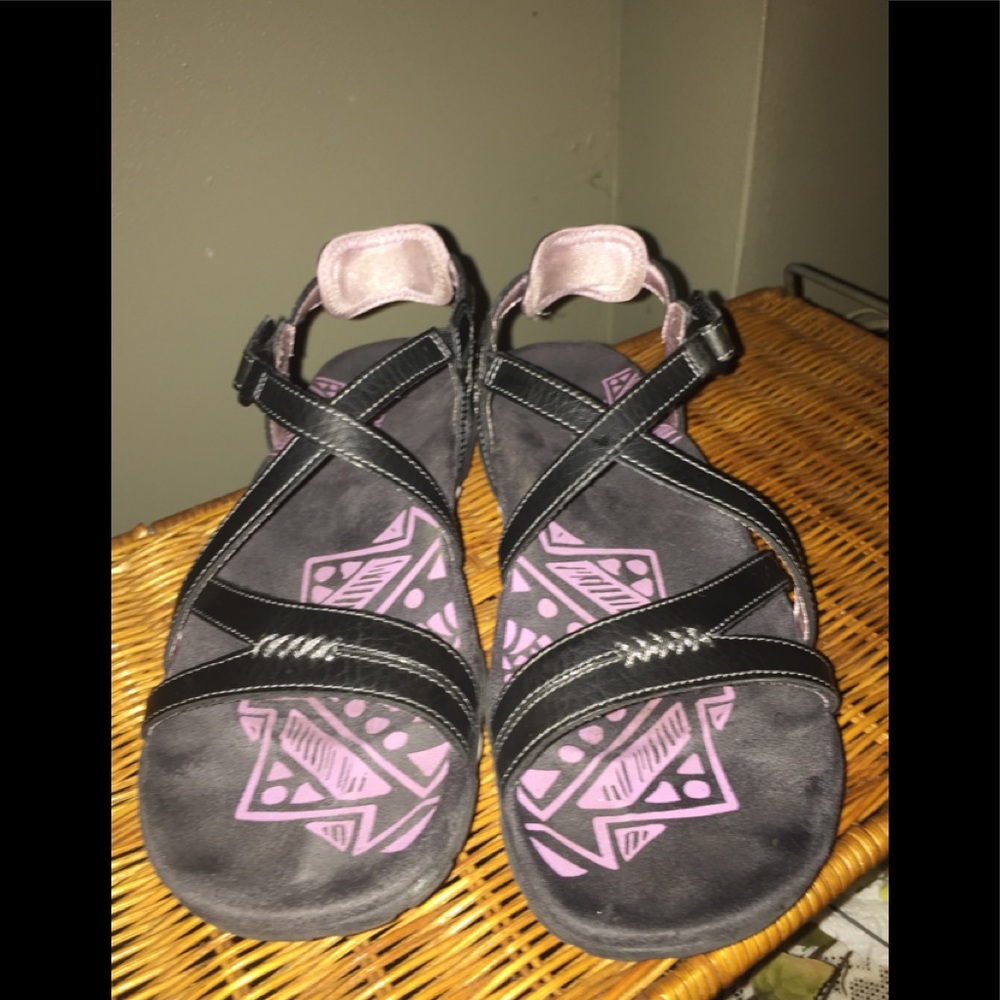 Merrill women’s “Lilac Keepsake” hiking sandal.